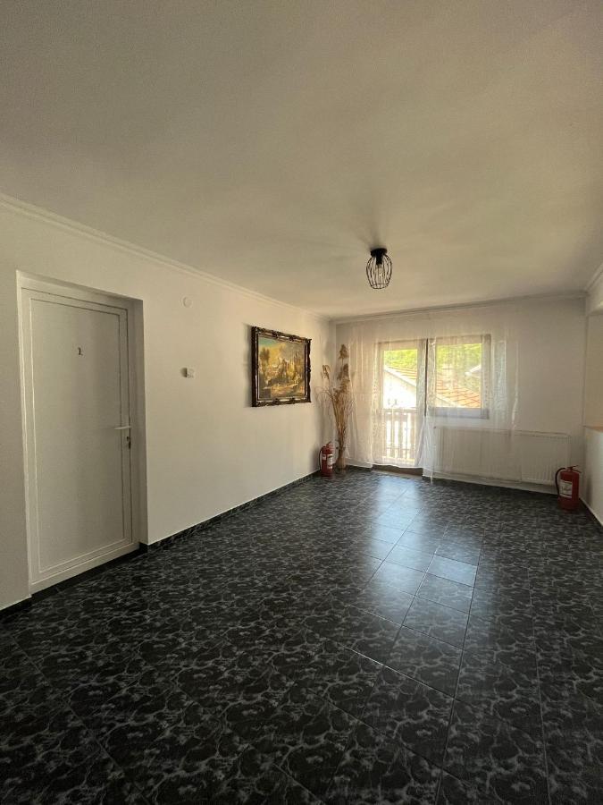 Casa Dina Hotel Байле Херкулане Екстериор снимка