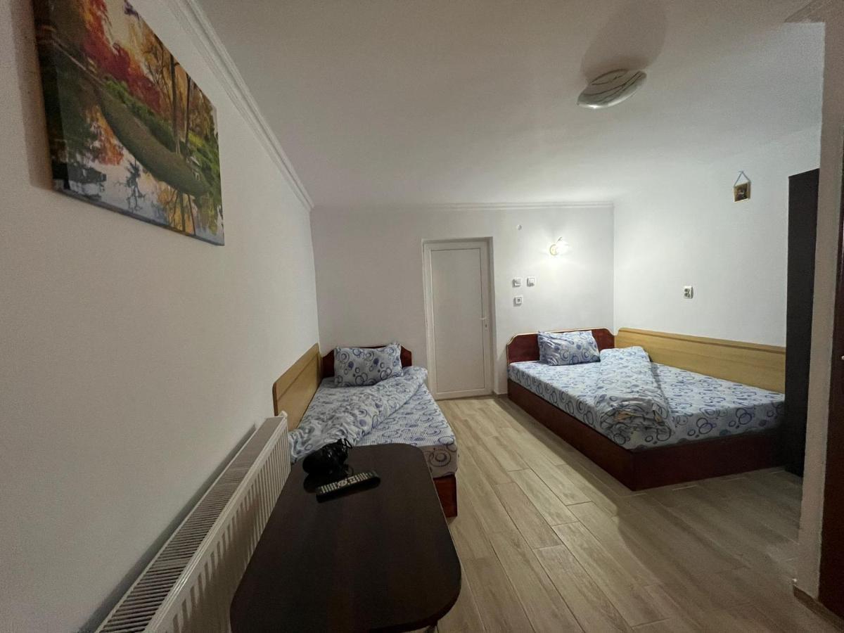 Casa Dina Hotel Байле Херкулане Екстериор снимка